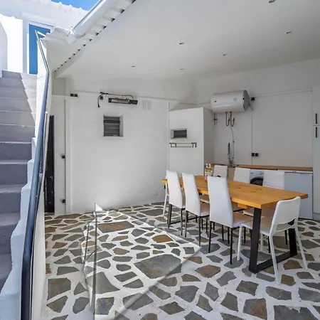 Casa De Bomberos - - 5 Rooms, 2 Kitchen, 2 Terraces, Film Projector, Fibre Net Chío