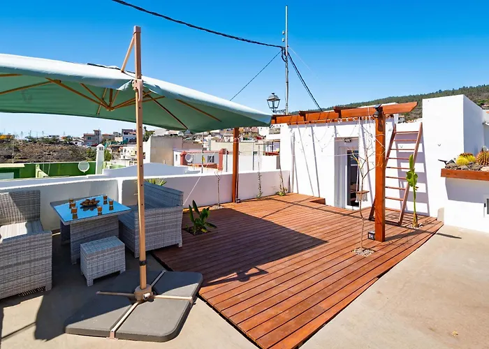 Casa De Bomberos - - 5 Rooms, 2 Kitchen, 2 Terraces, Film Projector, Fibre Net Chío