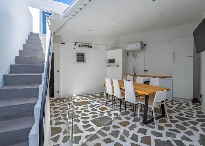 Casa De Bomberos - - 5 Rooms, 2 Kitchen, 2 Terraces, Film Projector, Fibre Net Chío