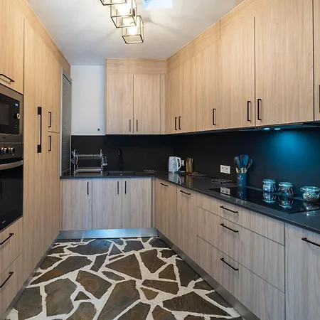 Casa De Bomberos - - 5 Rooms, 2 Kitchen, 2 Terraces, Film Projector, Fibre Net Apartment