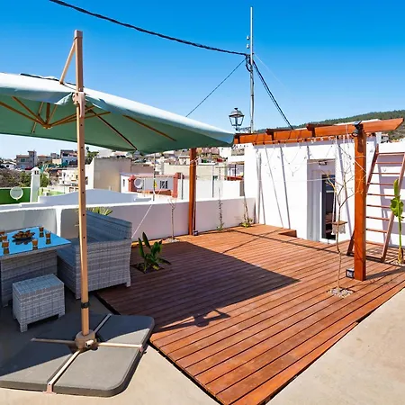 Casa De Bomberos - - 5 Rooms, 2 Kitchen, 2 Terraces, Film Projector, Fibre Net Chio (Tenerife)