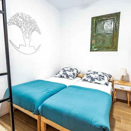 Apartment Casa De Bomberos - - 5 Rooms, 2 Kitchen, 2 Terraces, Film Projector, Fibre Net Chio (Tenerife)